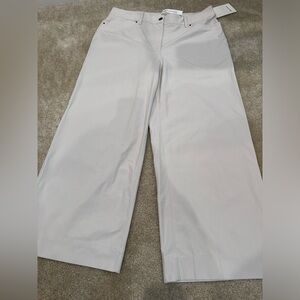 Lululemon City Sleek Wide Leg Pant. Size 32.